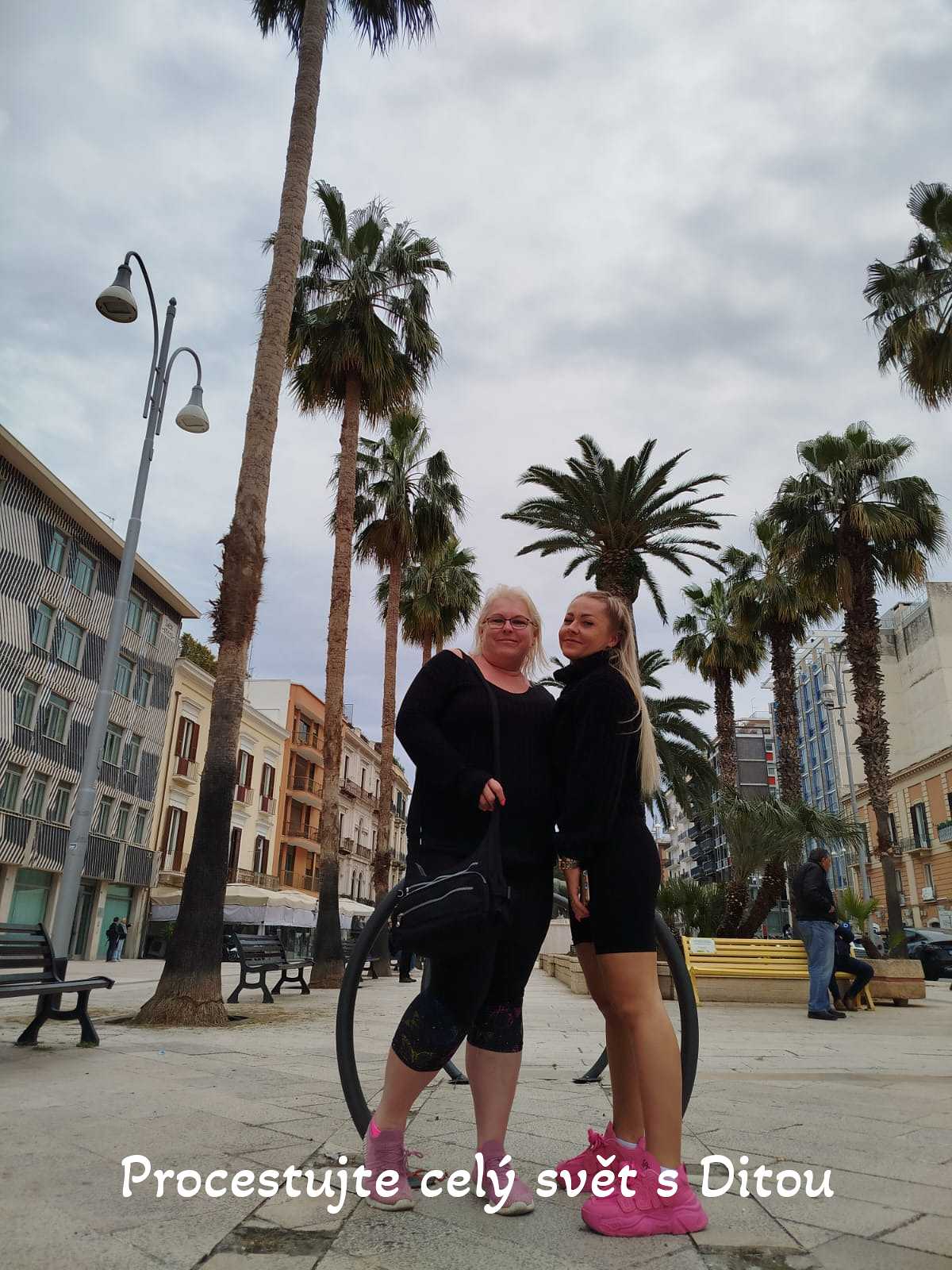 procestujte cely svet s ditou fireflies 92